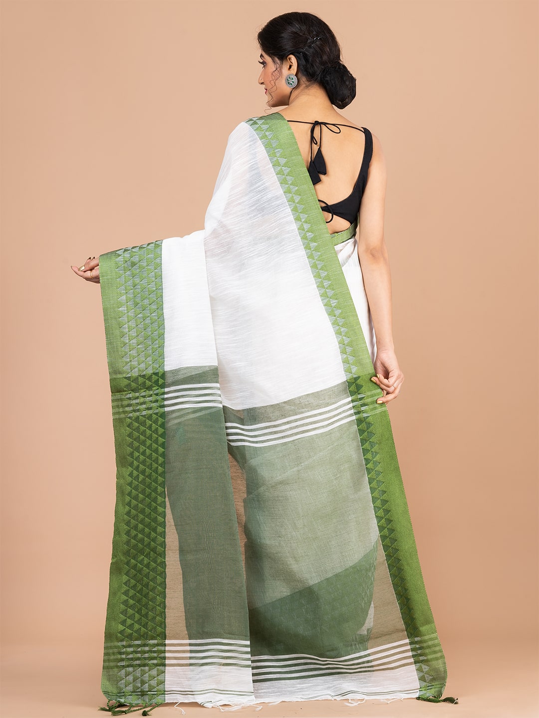 1_0073_HR 2_0017s_0004_DSC00245-min